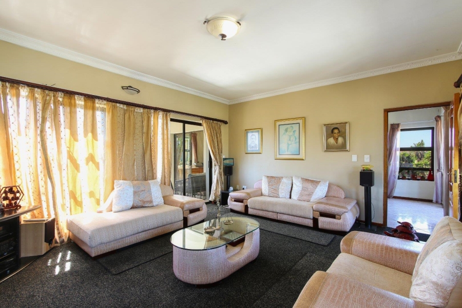 6 Bedroom Property for Sale in Sunset Beach Western Cape